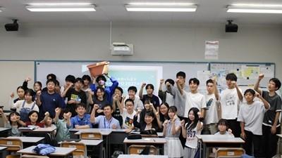 緑の委員会のメンバーの皆さんの集合写真