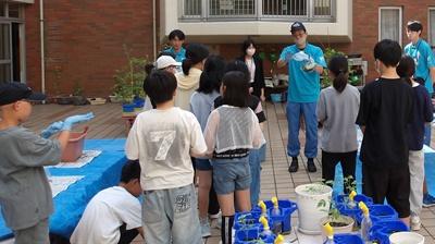 土壌混合法について学ぶ様子の写真