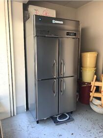 フードバンクかながわなど、市内のフードバンク団体に冷蔵庫・冷凍庫が寄附されました。