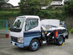 小型バキューム車の写真