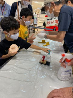 オリジナルのコースターを作成します。