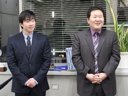 Suk Hwan Jung (à gauche) and Hung Hoon Jung (à droite)