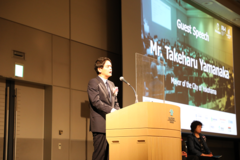 BioJapan2021開会式で挨拶する山中市長