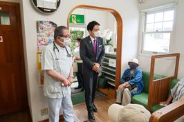 横浜市医師会会長の「若竹クリニック」を訪問しました