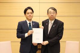 九都県市首脳会議を代表して、内閣官房及び総務省への要望を行いました
