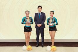 チアリーディングチーム「TOPAZ Gemelli（トパーズジェメリ）」の皆さまと面会しました