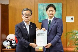 日産自動車の経営再建に係る自動車業界等の地域経済に関する支援に向け、経済産業大臣政務官に要望を行いま