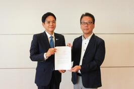 連合神奈川、横浜地域連合から「2026年度に向けた政策・制度要求と提言」を受領しました