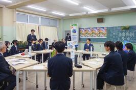瀬谷区で「市長と語ろう！」を開催し、「神奈川県立横浜瀬谷高等学校 未来共創ラボ」の皆さまと意見交換を