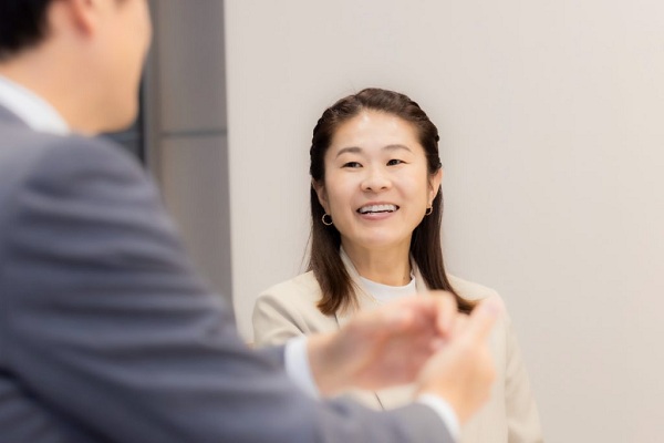 対談中の澤さんの様子