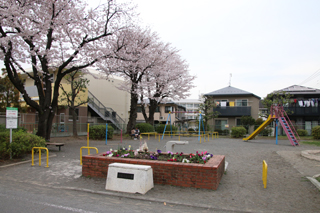 Entrance of Aoto Daini Park