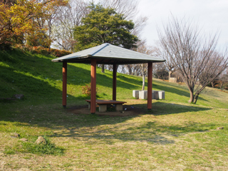 東本郷公園の休憩所