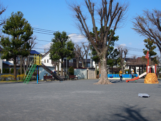 Plaza of Higashihongo Daisan Park
