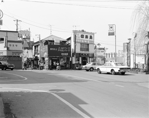 9701_006_中山駅前