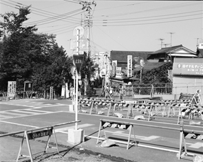 9701_009_中山駅南口入口交差点付近