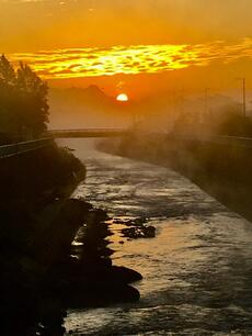 2022P-001朝焼けの恩田川