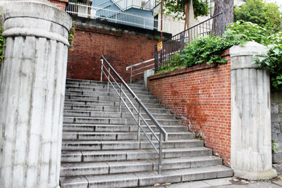 霞橋の階段