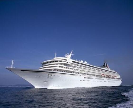 飛鳥Ⅱ船内のホールの写真