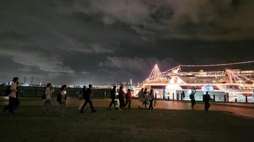 ウォーキング中（山下公園のあたり）