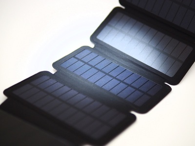 A賞　持ち運び型ソーラーパネル