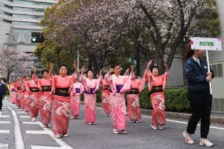 Hình ảnh các thành viên của Hiệp hội múa Ondo Nishi-ku