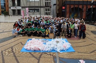 요코하마역니시구치 집합 사진