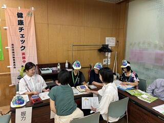 保健活動推進員さんによるママの健康チェック 