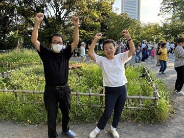 右から、第一地区町内連合会の 粕川会長、神戸副会長 