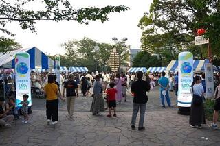 模擬店も大賑わい 