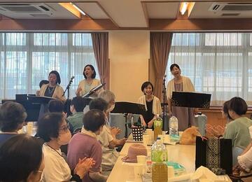 「フルール」さんと一緒に歌いました♪ 