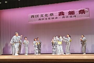 伝統的な日本舞踊 