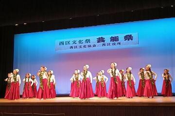 鮮やかなフラダンス 