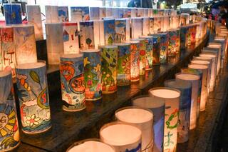 小学生が描いたメッセージキャンドル 