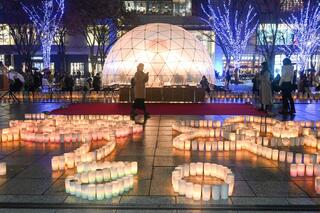 会場全体が幻想的な雰囲気に 