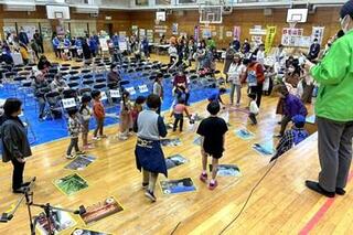 大判「西区今昔かるた」体験  