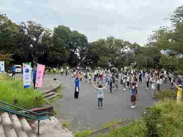 朝の公園