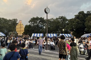 01公園に広がる笑顔とにぎわい