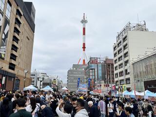 03大賑わいの会場