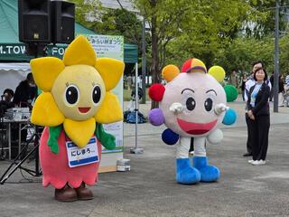 02コスモくんも、にしまろちゃんも楽しそう