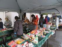 青木神社駐車場移動販売写真