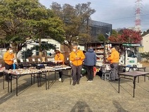 みどり野ハイツ移動販売写真（マルエツ）