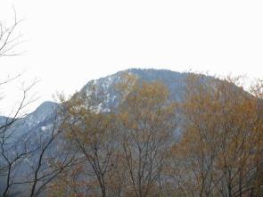 山には既に雪が積もりましたの画像