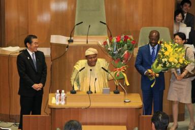 議場演説の画像