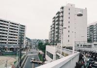 Alrededor de Higashi-Totsuka 7 estacionan