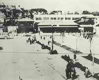 昭和30年代の鶴見駅東口