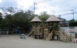Guardería de Chigasakiminami el jardín escolar